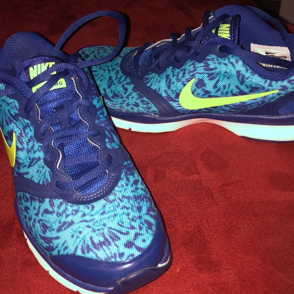 Girls Nike sneakers